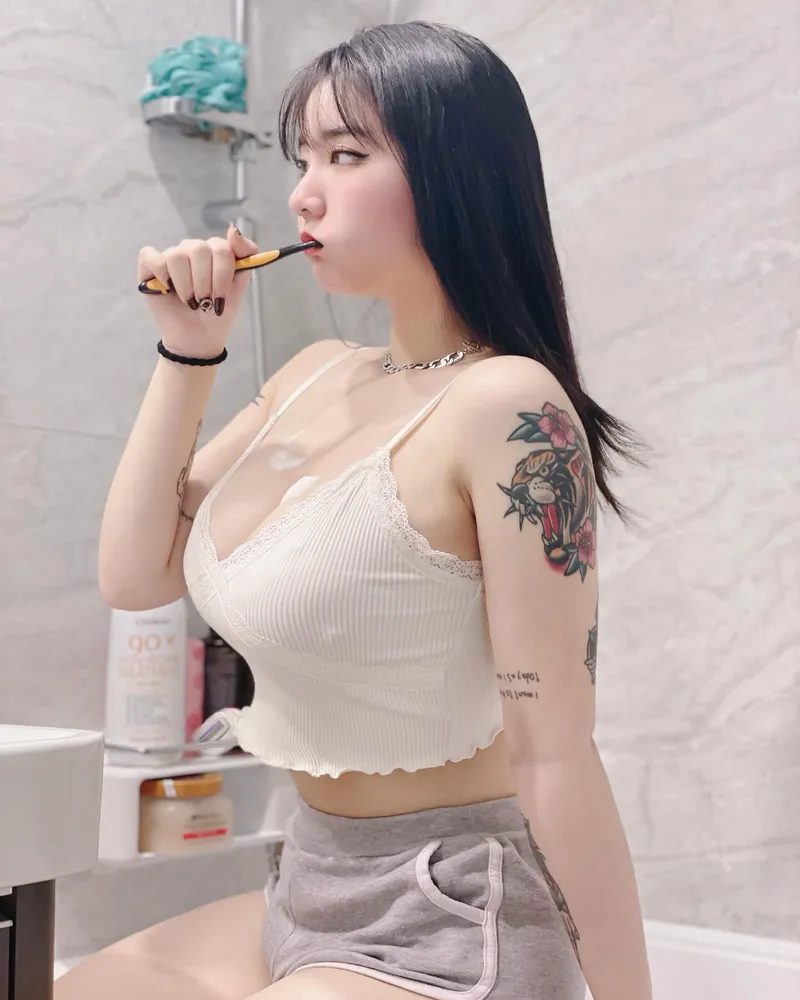 请输入图片描述